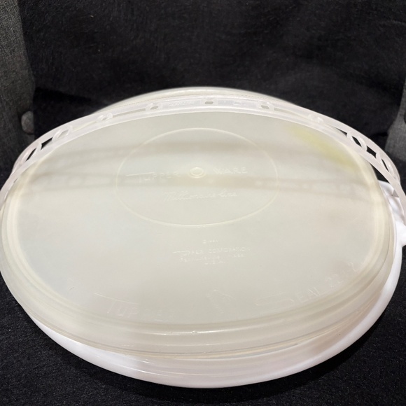 TUPPERWARE 6 Section Relish Veggie Tray #405 Clear Lid #224 & Carolier Handle - Picture 1 of 6